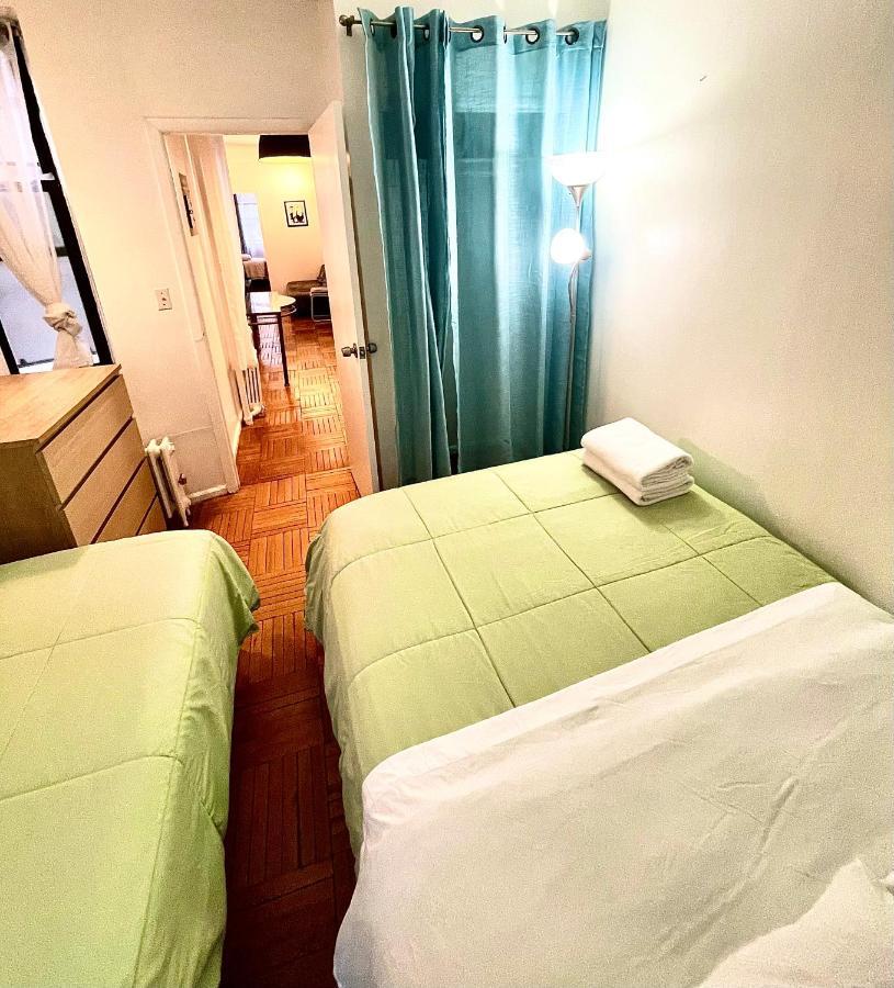 Appartement Stunning Two Bed Apt Hells Kitchen à New York Extérieur photo
